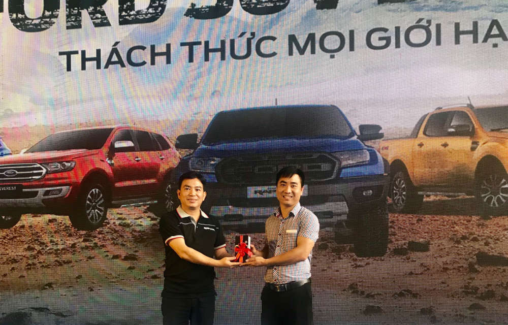 Ford SUV Drive cung An Do Ford tai SVD My Dinh